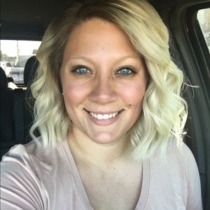 Meet your Posher, Stella